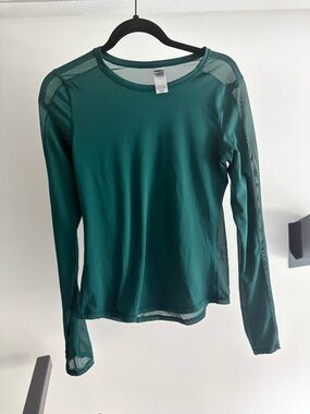 VS PINK active top mesh back and thumb holes